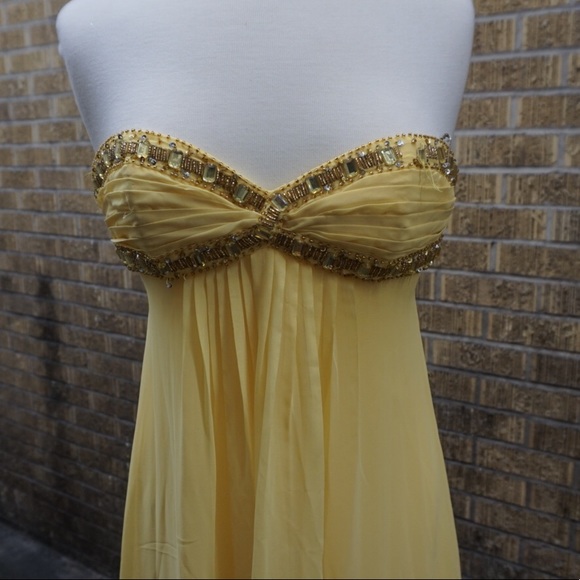 Cache size 2 formal gown - Picture 3 of 6